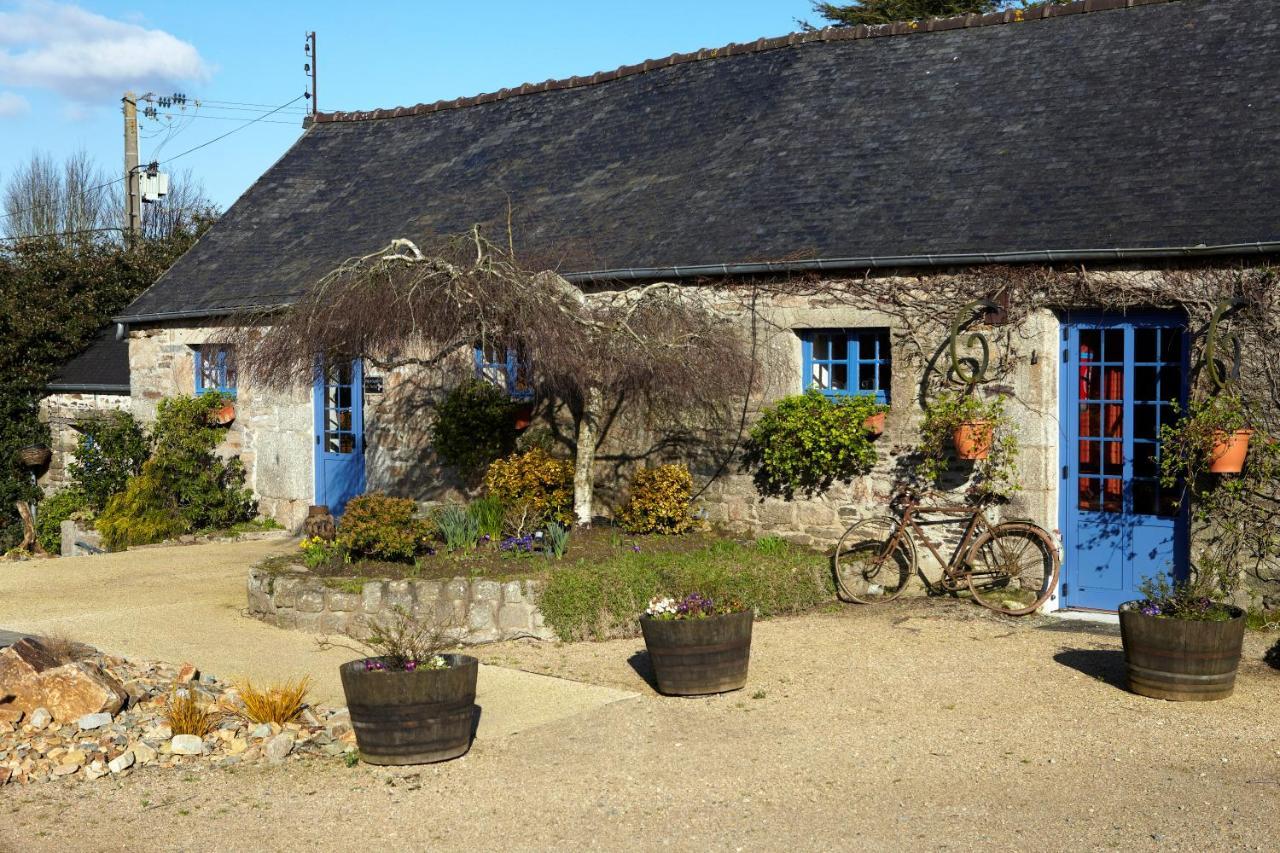 Domaine Le Puits De Jeanne Hotel Plouégat-Moysan Exterior photo