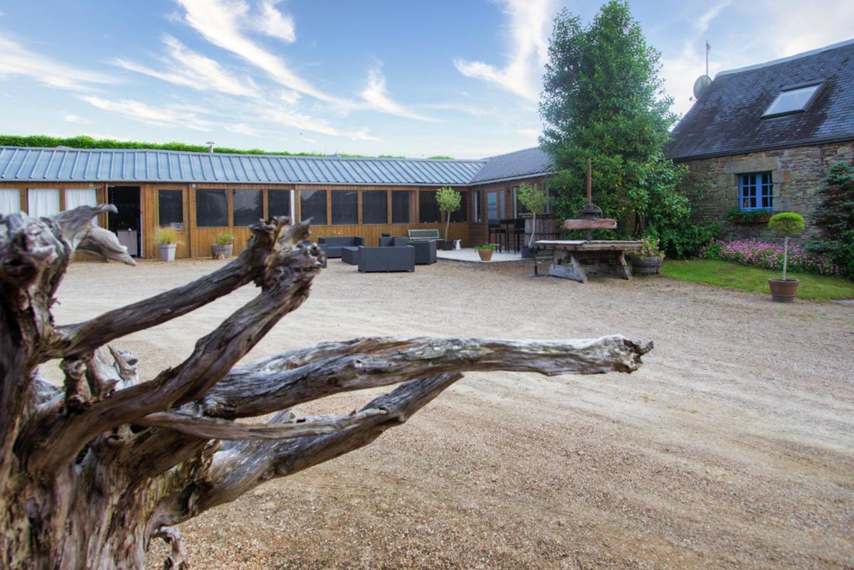Domaine Le Puits De Jeanne Hotel Plouégat-Moysan Exterior photo