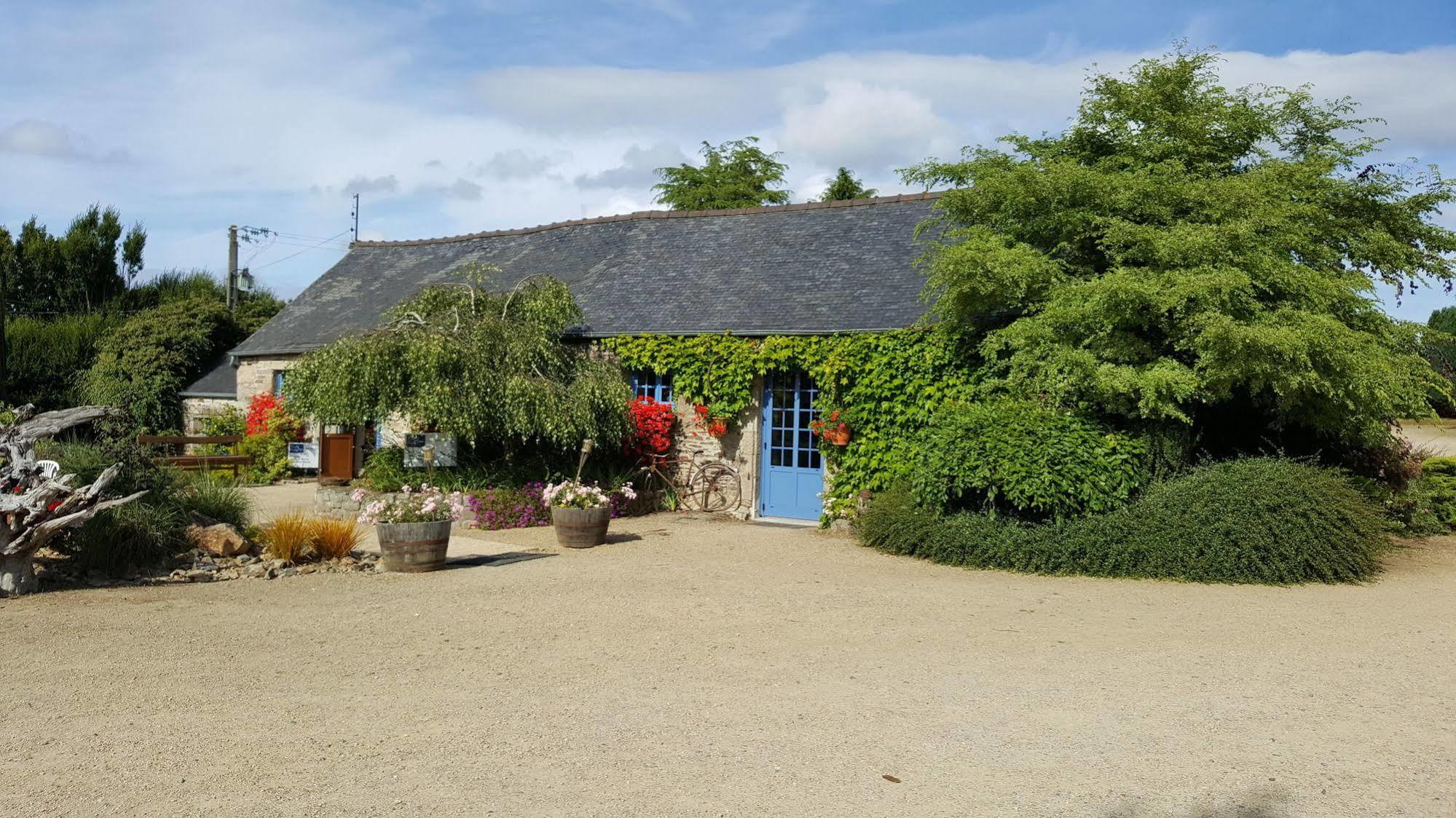 Domaine Le Puits De Jeanne Hotel Plouégat-Moysan Exterior photo